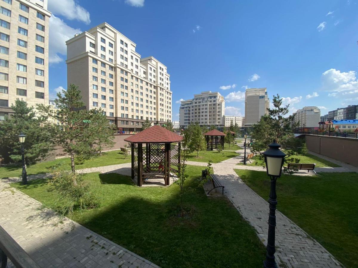 Park Avenue Напротив Ботанического Сада Astana Bagian luar foto