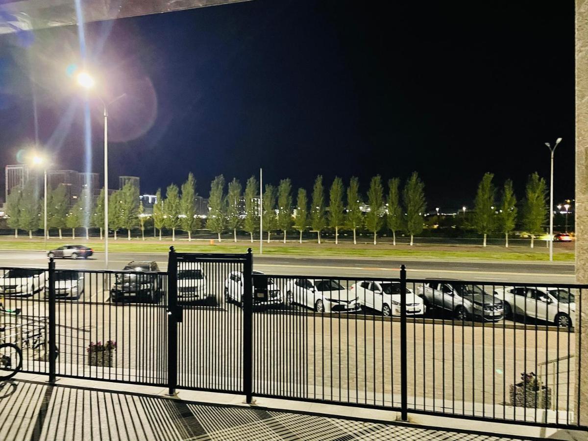 Park Avenue Напротив Ботанического Сада Astana Bagian luar foto